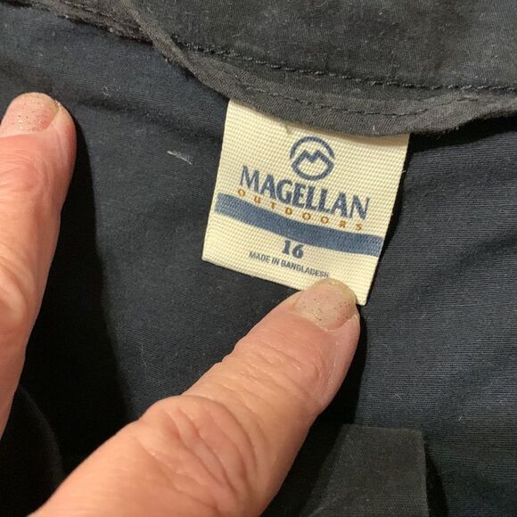 Magellan Outdoors Black shorts size 16 - Picture 5 of 9